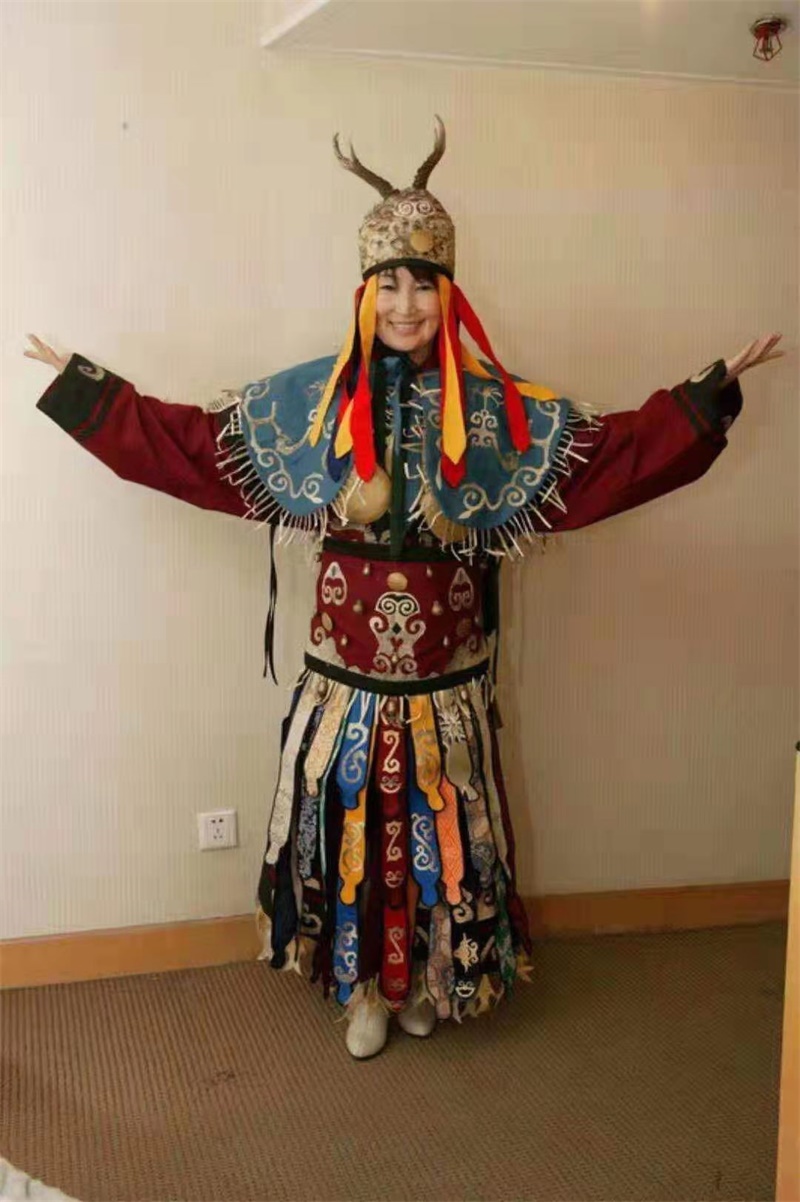 尤忠美 赫哲族传统鱼皮服饰 | 石雀故事