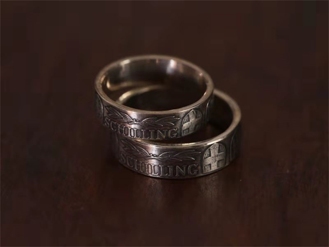 镀白金镶彩色钻硬币戒指 彩色钻戒 久不退色戒指批发宝石戒指-阿里巴巴