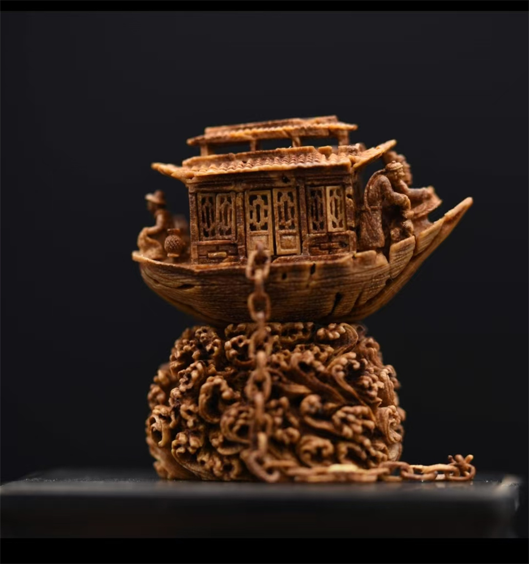 郭名山 核雕作品