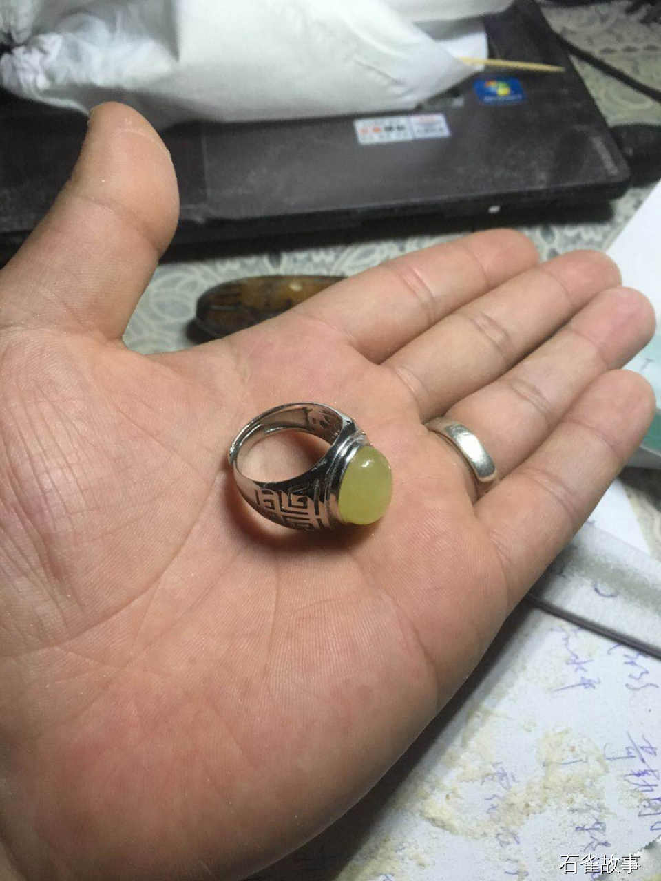 石雀故事