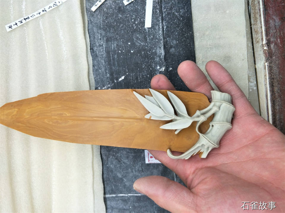 石雀故事