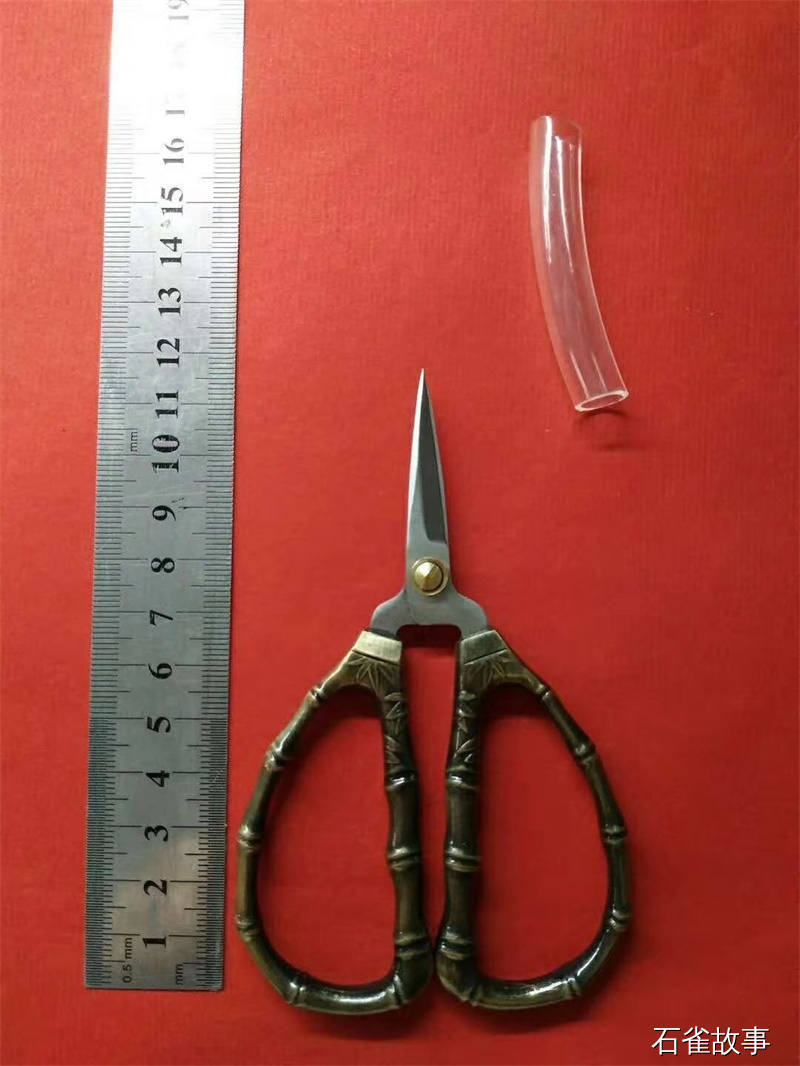 石雀故事