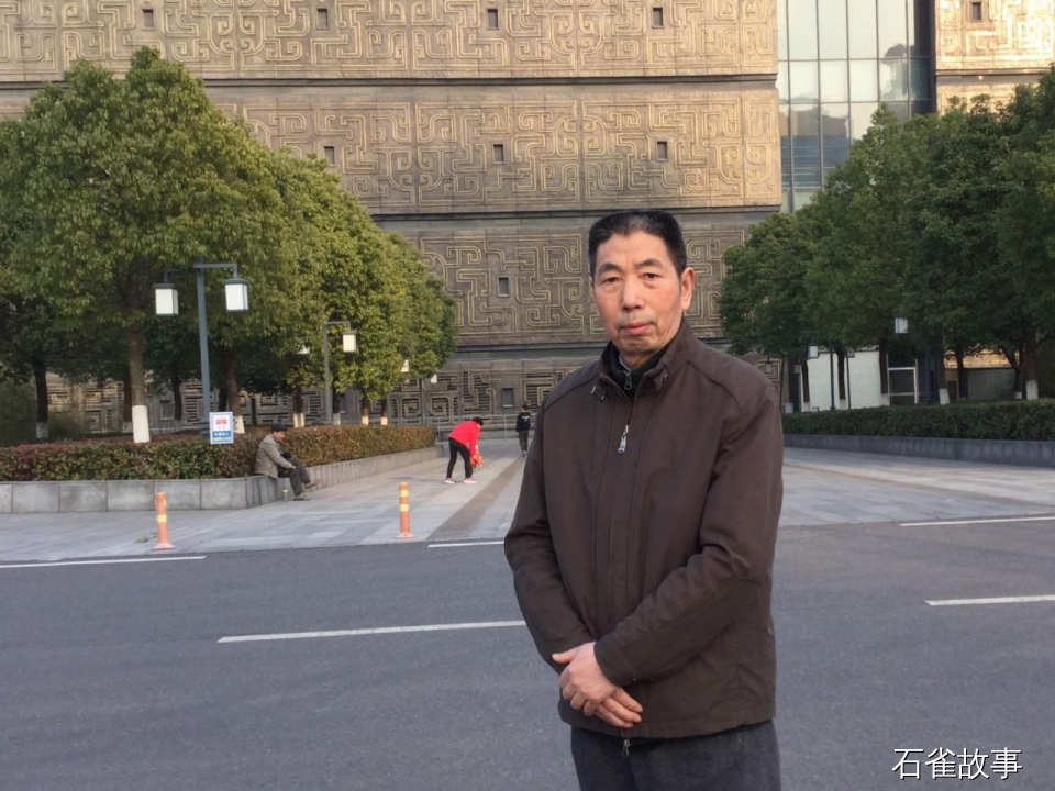 石雀故事