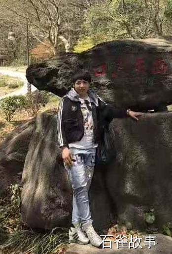 石雀故事