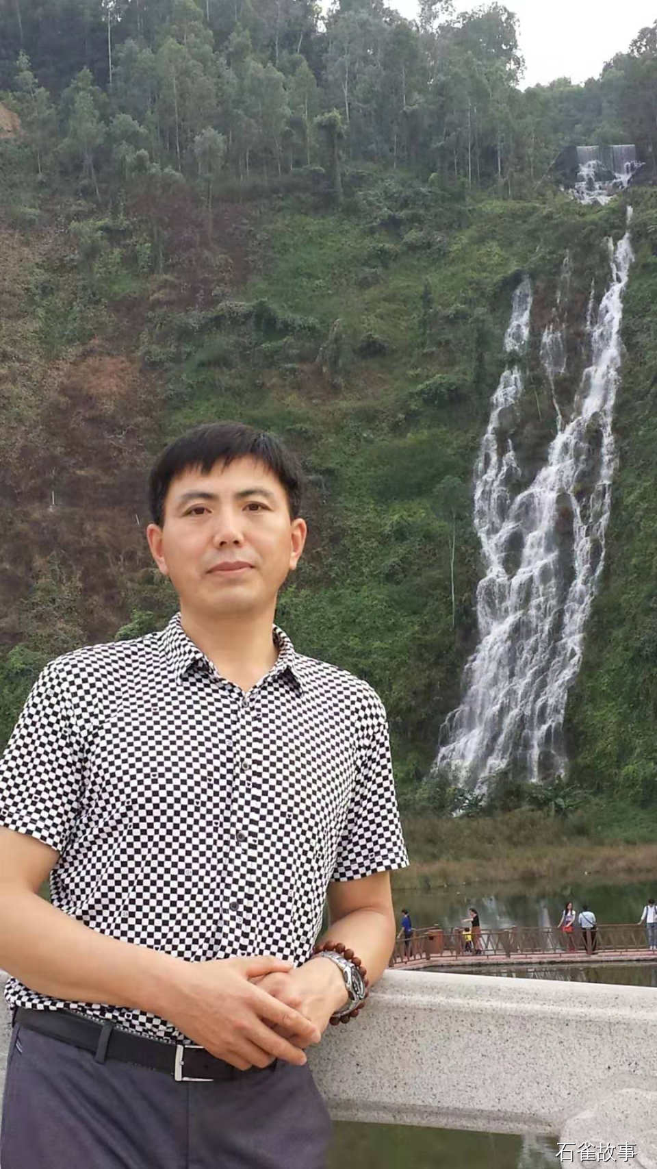 石雀故事