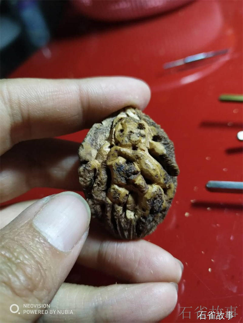 石雀故事王福鹏核雕
